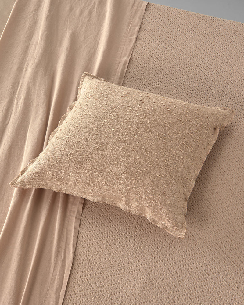 PLUME-CUSCINO_GUSCIO_01.jpg
