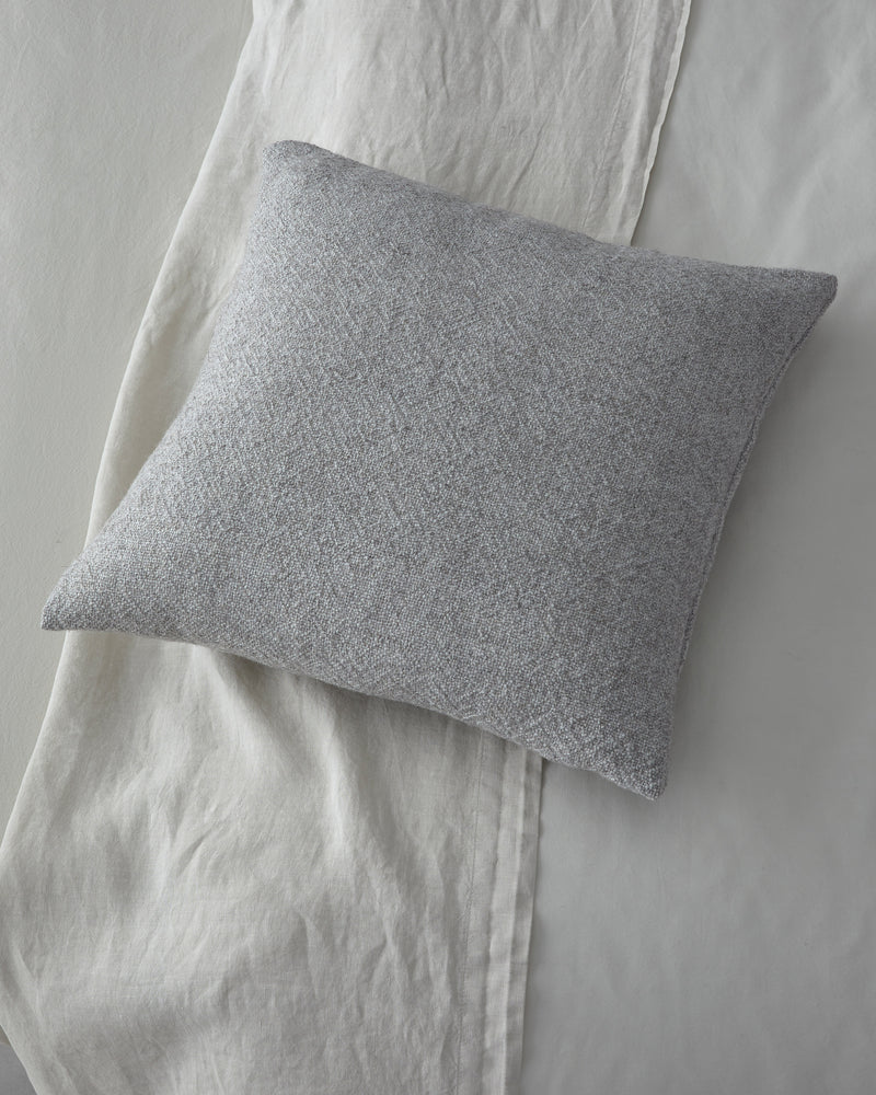 Des Cushion